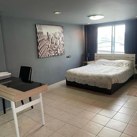 Happy Apple Guesthouse Pattaya Luaran gambar