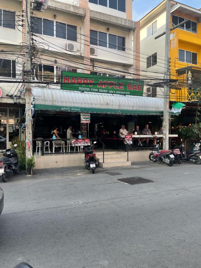Happy Apple Guesthouse Pattaya Luaran gambar